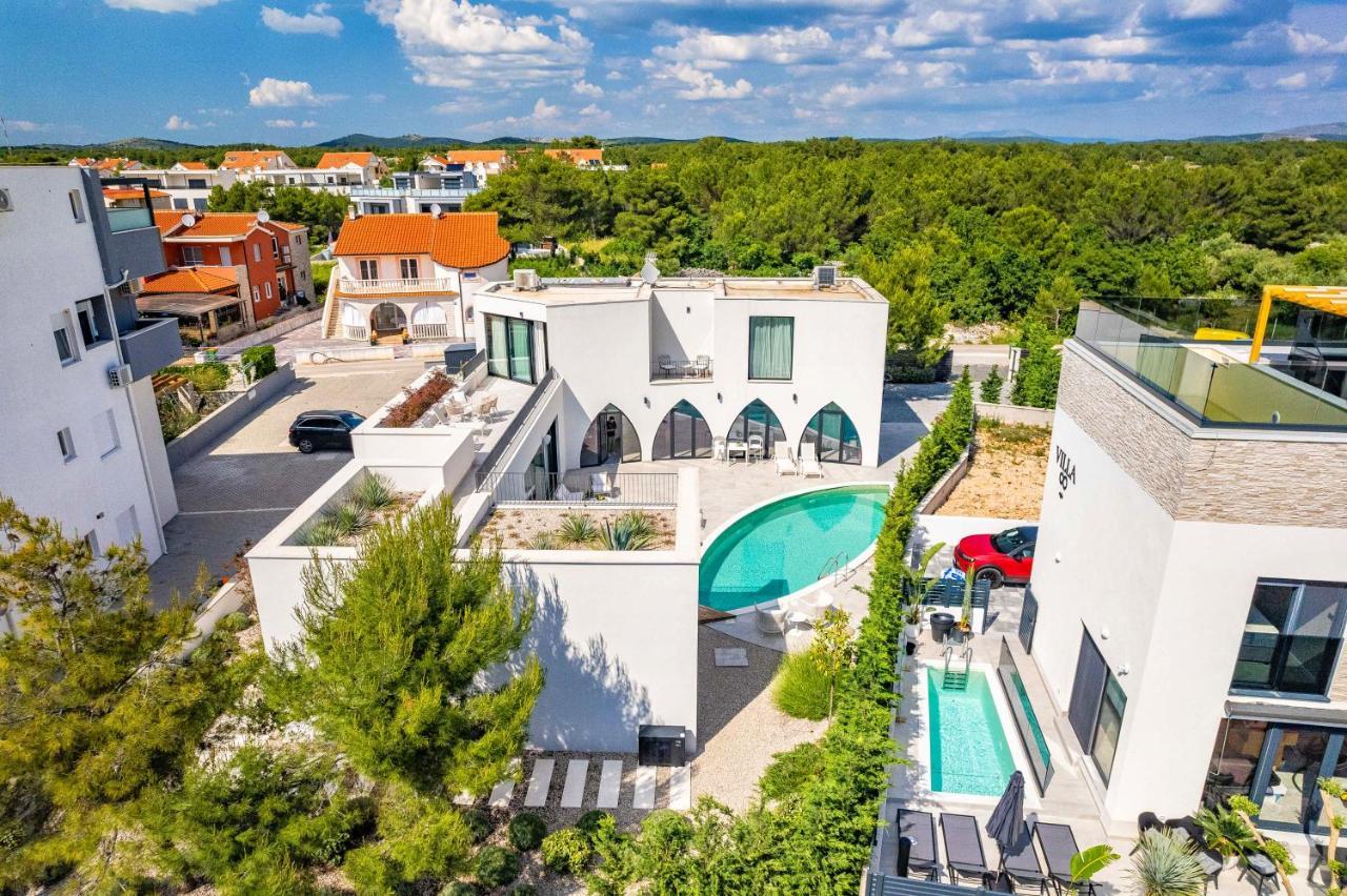 Villa Jerry'S Palace - Modern Villa Close To The Beach Srima Extérieur photo